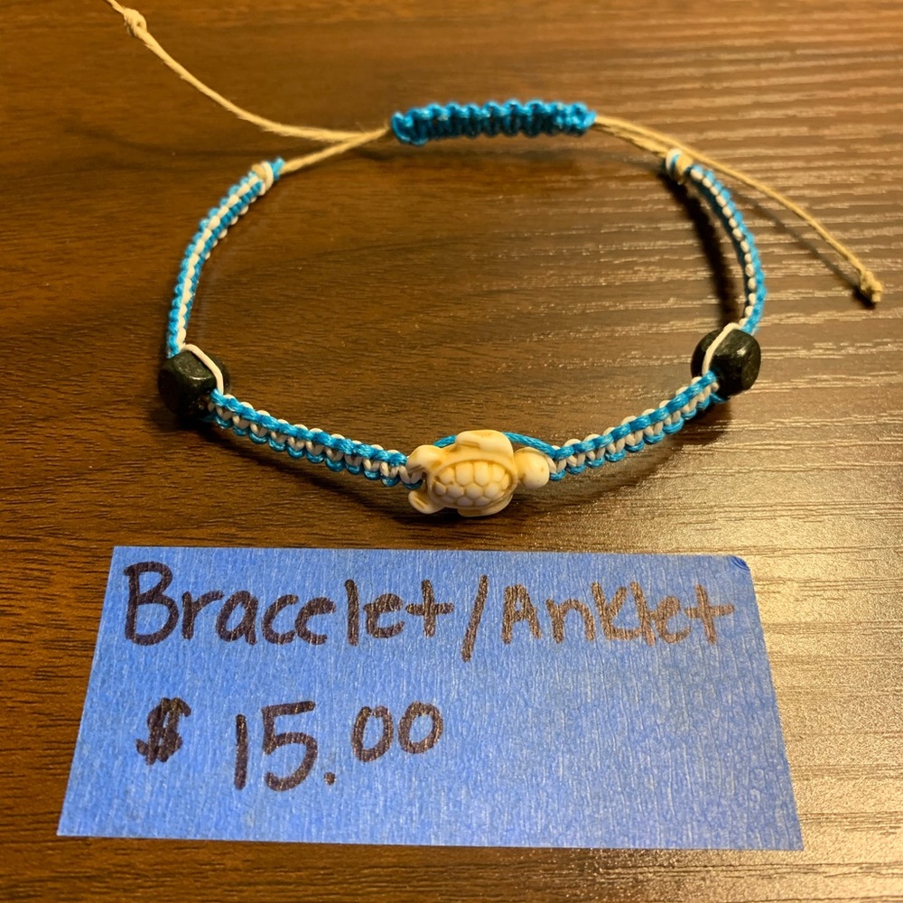 Adjustable hemp bracelet